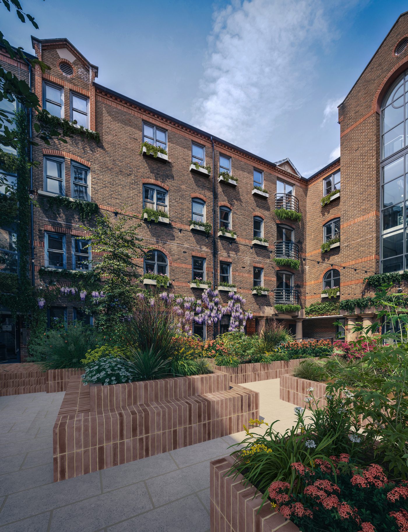 2 bed · 737 sq ft